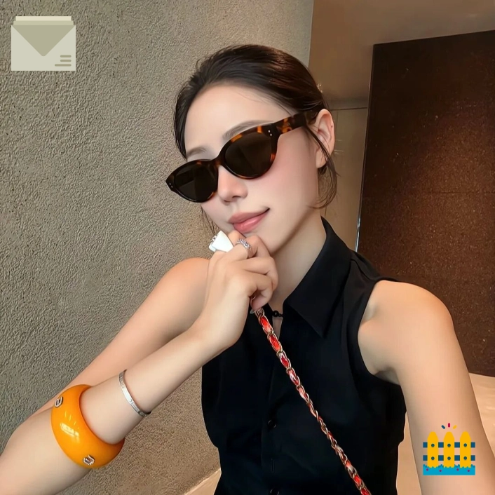 何女士